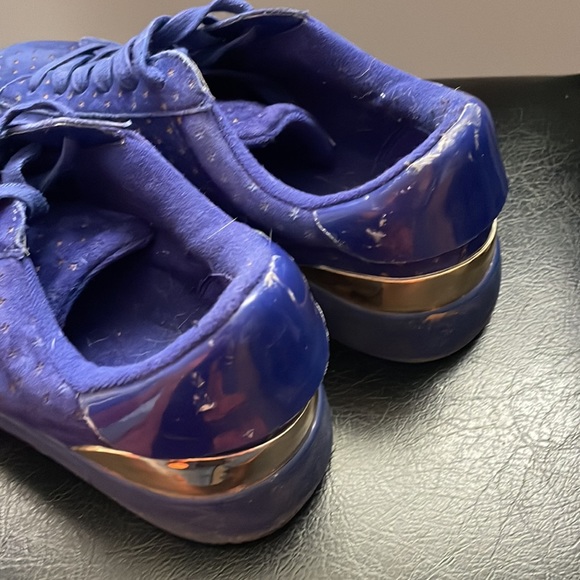 Super fun star print Nine West runners - Picture 2 of 5